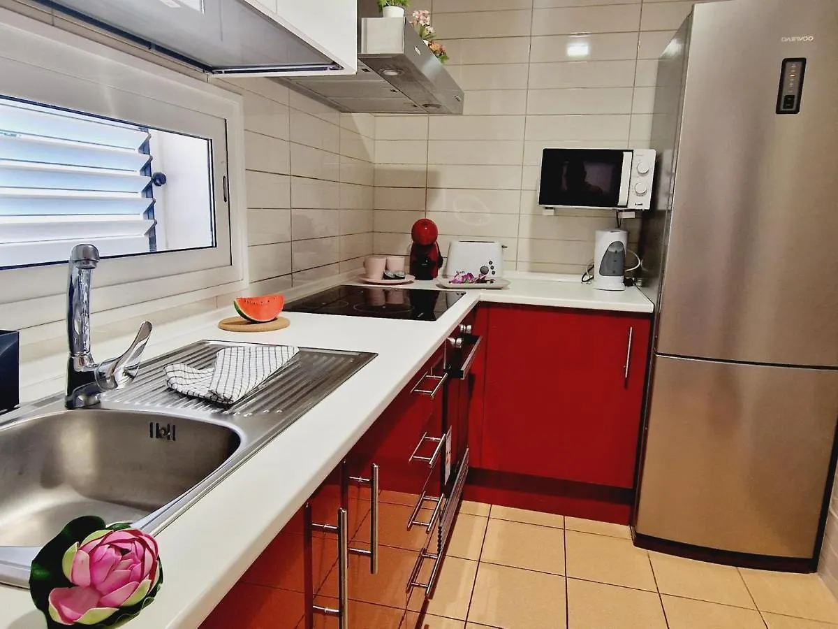 Precious 3 Bedroom, Oasis De Fanabe Wifi Free Costa Adeje  Holiday home