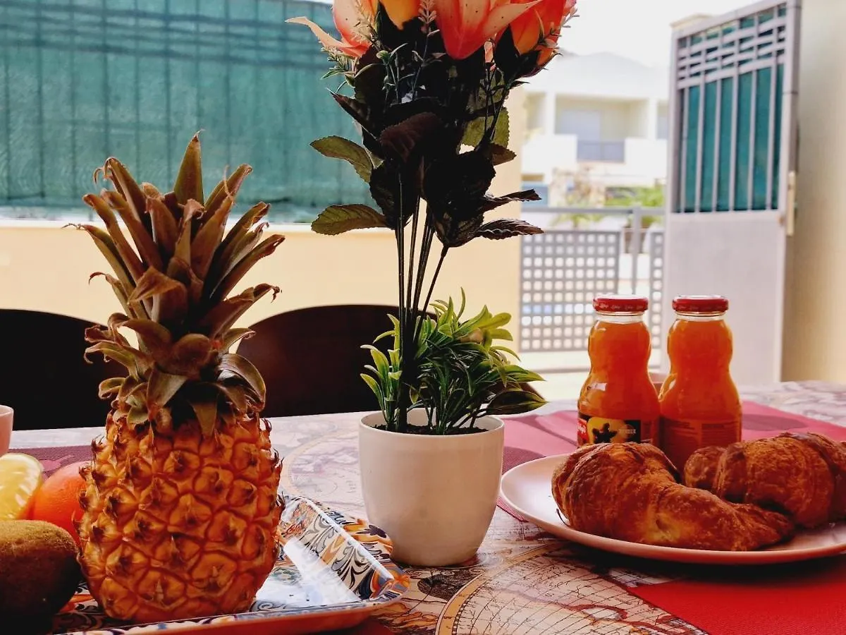 Precious 3 Bedroom, Oasis De Fanabe Wifi Free Costa Adeje  Holiday home